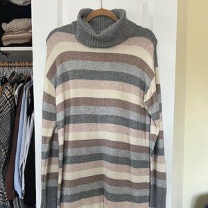 Gap Turtneck stripe sweater dress - Size Small Tall